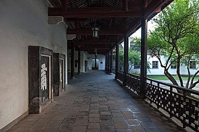 《最终幻想7：重制版》爱丽丝造型细节图 粉丝带可爱